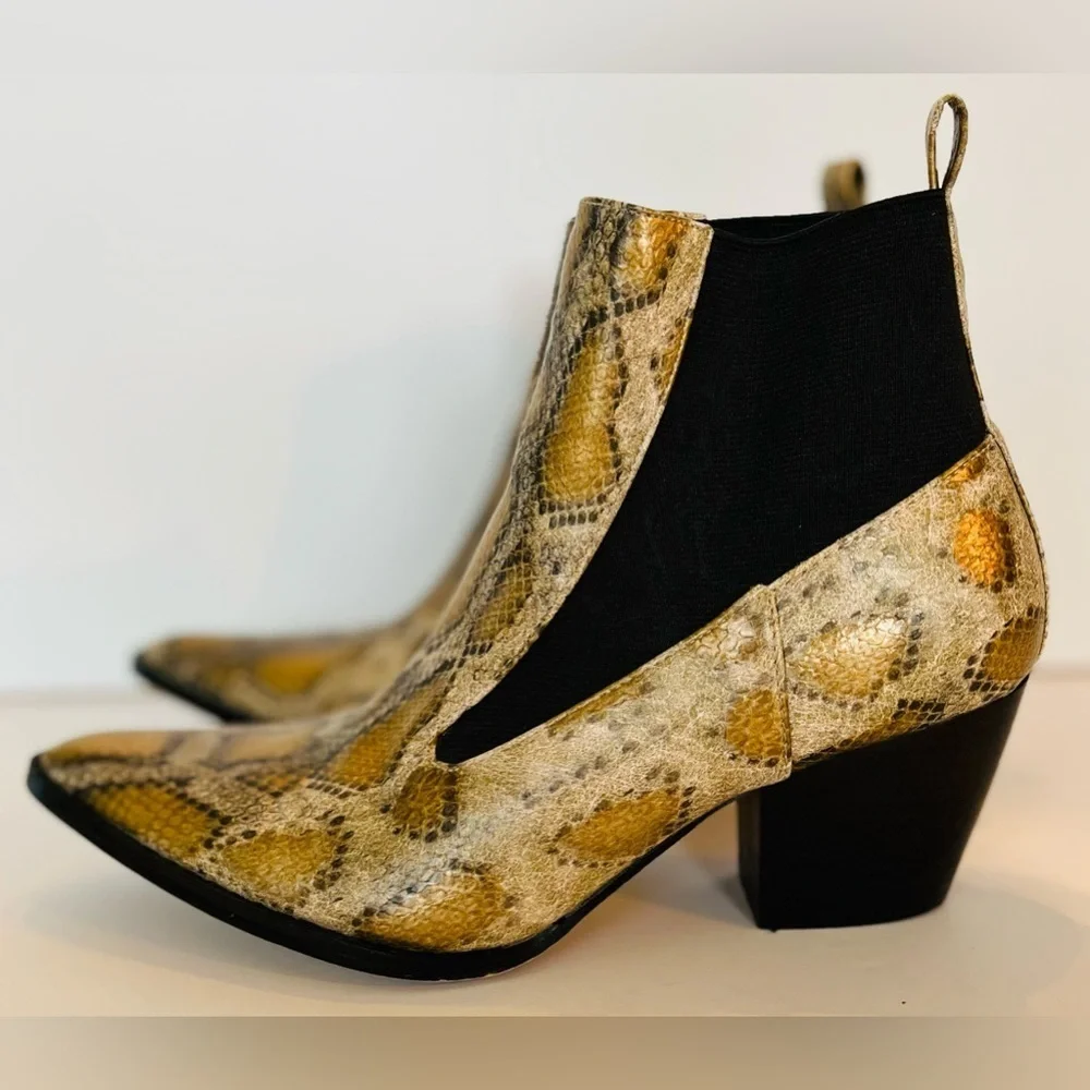 Coconuts by Matisse Women’s Gold Snake-Print Booties Size 6 pointed toe slip on